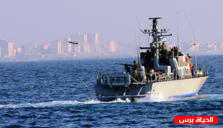 زوارق الاحتلال تستهدف الصيادين في بحر شمال غزة